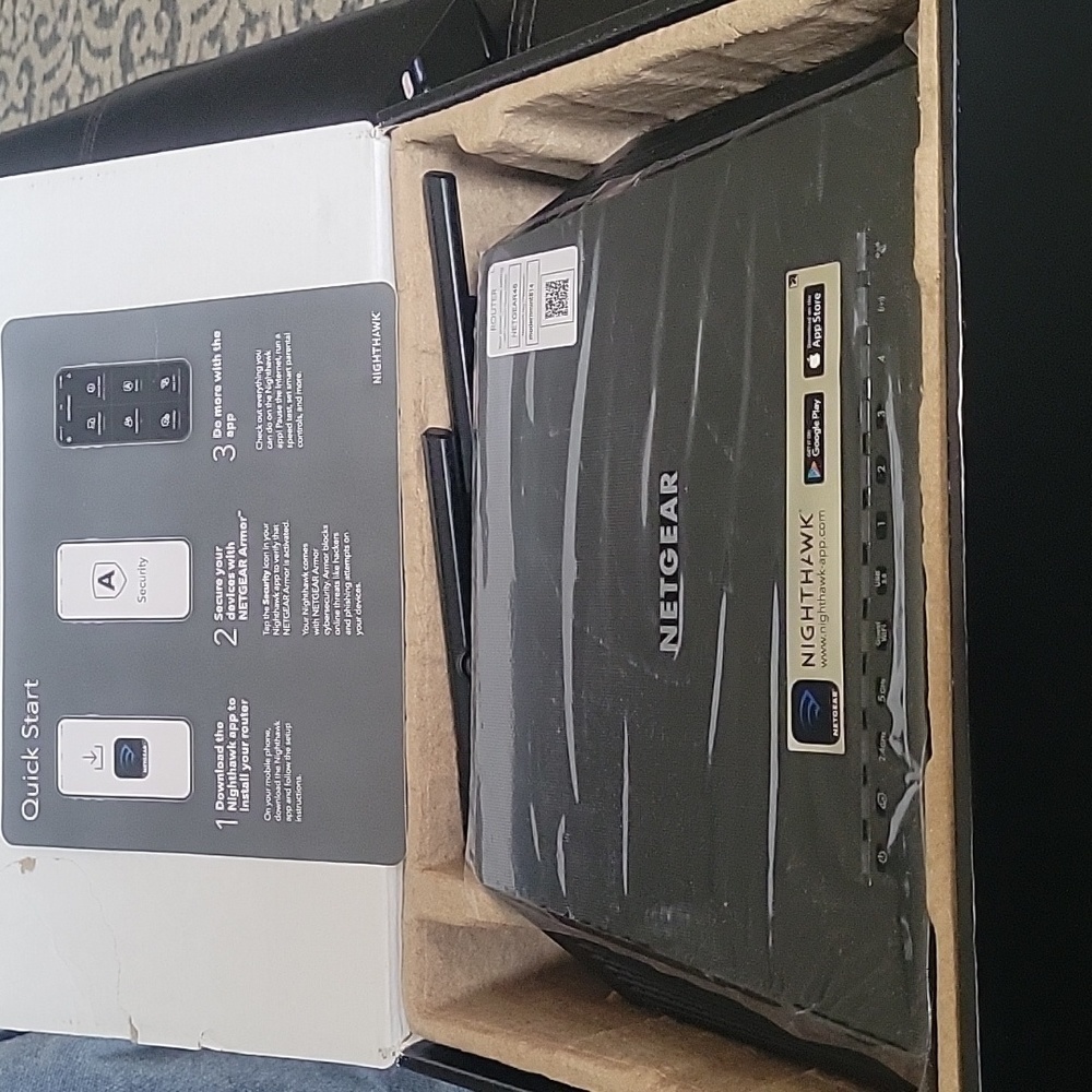 NIGHTHAWK Dual-Band WiFi Router,  1.75Gbps - Picture 13 of 13